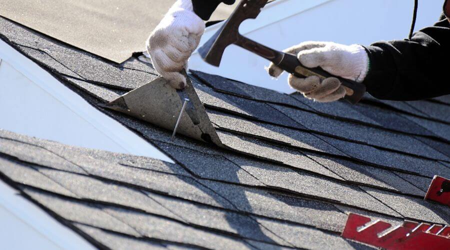 Expert Emergency Roof Repairs services in Heltonville, IN